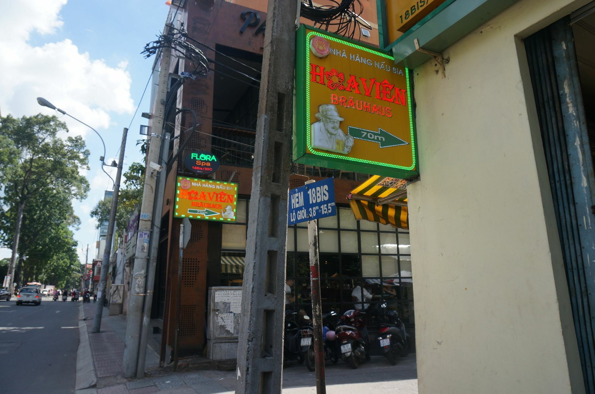 Urban Saigon Homestay Ho Chi Minh City Exterior photo